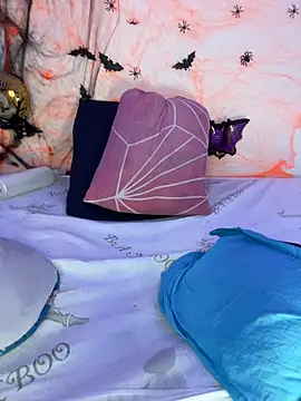 Snapshot of Violeta_Goddess chatting on 10-27-25, 08:51 Violeta Goddess online show from 10-27-25, 08:51