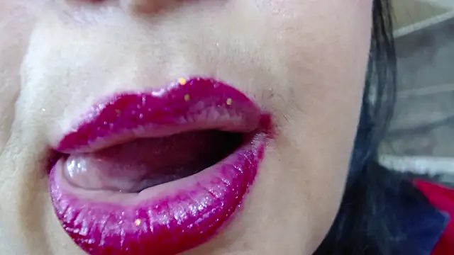 Kerly Doll online show from 01-15-25, 06:29