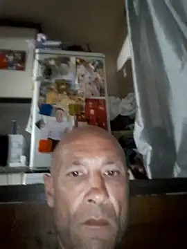 Snapshot of Kamil351 chatting on 10-06-25, 12:52 Kamil351 online show from 10-06-25, 12:52