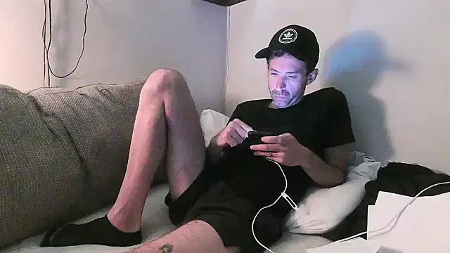 Snapshot of smokenstrokex chatting on 09-26-25, 05:06 smokenstrokex online show from 09-26-25, 05:06