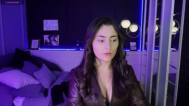 KylieMellow online show from 02-11-25, 05:47