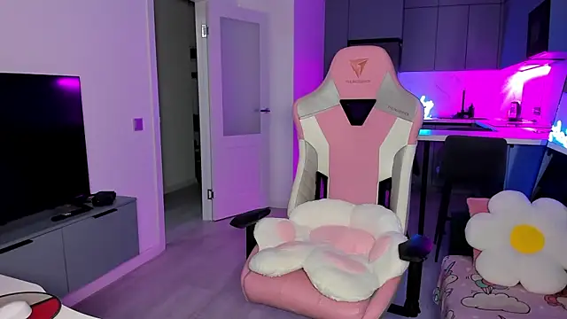 Snapshot of wow_lovie chatting on 02-12-26, 04:40 wow lovie online show from 02-12-26, 04:40