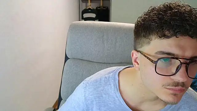 Remy Miles online show from 11-26-25, 02:18