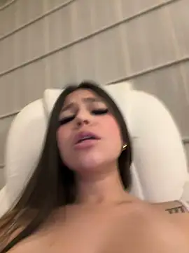 Alyshanon18 online show from 03-01-25, 05:38