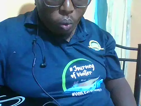 Snapshot of honeyswit chatting on 05-18-26, 10:15 honeyswit online show from 05-18-26, 10:15