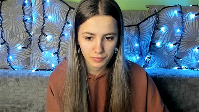 Snapshot of MaggieCake chatting on 01-07-25, 05:54 MaggieCake online show from 01-07-25, 05:54