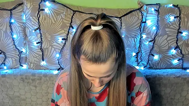 Snapshot of MaggieCake chatting on 01-29-25, 05:09 MaggieCake online show from 01-29-25, 05:09