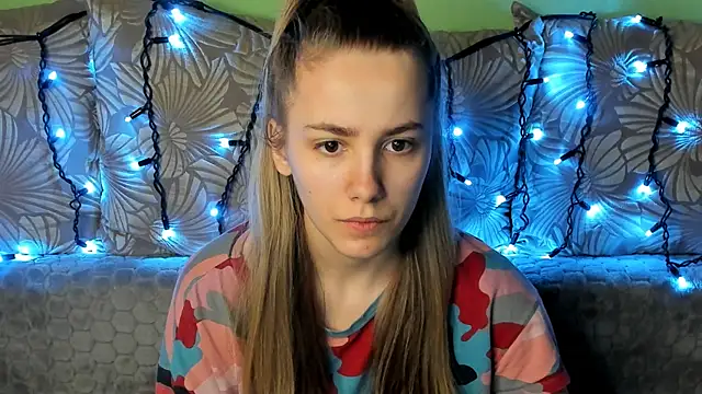 Snapshot of MaggieCake chatting on 01-30-25, 05:30 MaggieCake online show from 01-30-25, 05:30