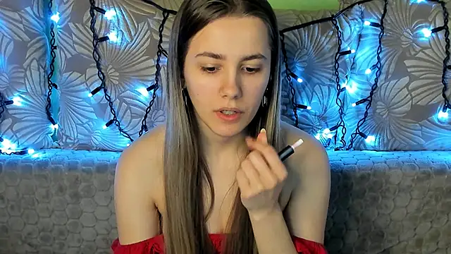 Snapshot of MaggieCake chatting on 02-12-25, 08:49 MaggieCake online show from 02-12-25, 08:49