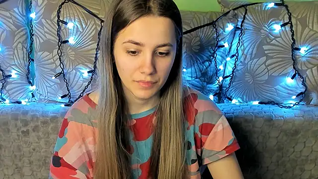 Snapshot of MaggieCake chatting on 02-22-25, 04:40 MaggieCake online show from 02-22-25, 04:40