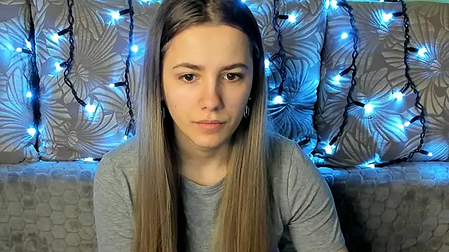 Snapshot of MaggieCake chatting on 02-27-25, 05:45 MaggieCake online show from 02-27-25, 05:45