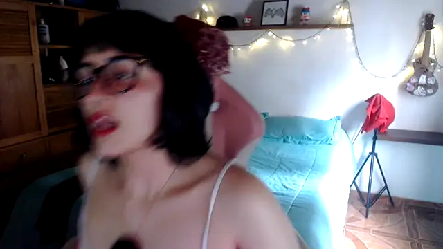 Snapshot of venus_666 chatting on 06-09-26, 08:31 venus 666 online show from 06-09-26, 08:31