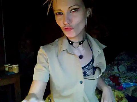 WildMissNiks online show from 12-20-24, 01:43