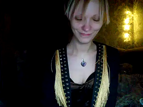 WildMissNiks online show from 12-22-24, 11:00