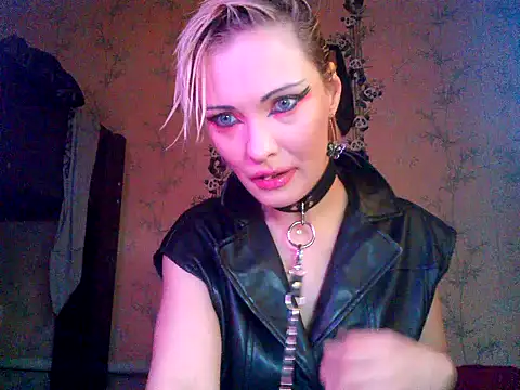 WildMissNiks online show from 11-14-25, 08:46