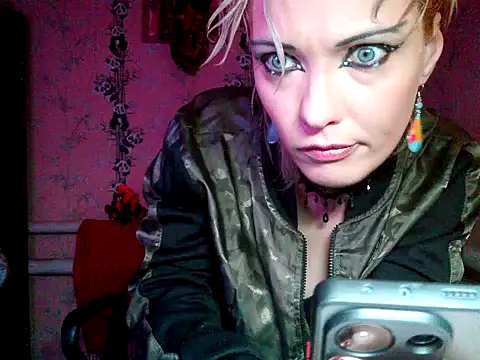 WildMissNiks online show from 12-01-25, 09:36