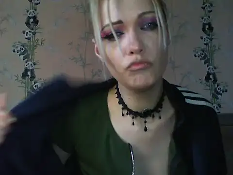 WildMissNiks online show from 05-09-26, 07:24