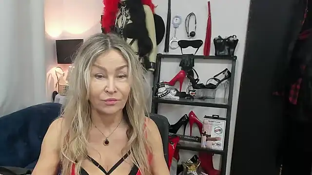 crystaLUX online show from 12-16-25, 05:23