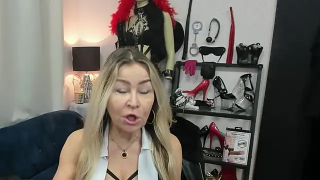 crystaLUX online show from 03-18-26, 05:21