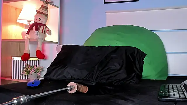 alicialittle online show from 12-22-24, 11:09