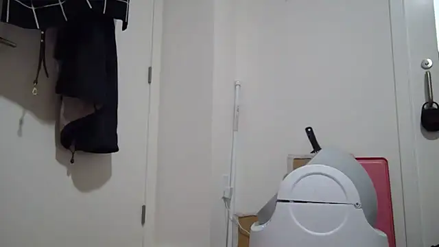 Snapshot of candidcandice chatting on 02-14-26, 04:26 candidcandice online show from 02-14-26, 04:26