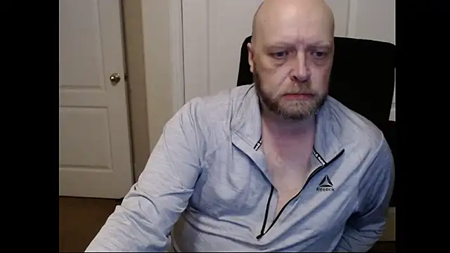 Snapshot of daveletsplay chatting on 12-26-24, 12:59 daveletsplay online show from 12-26-24, 12:59