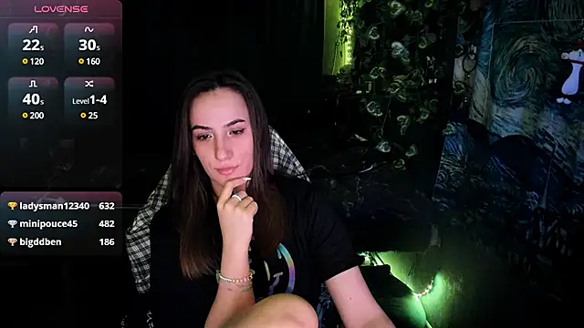 Selbi Paine online show from 03-20-25, 02:40