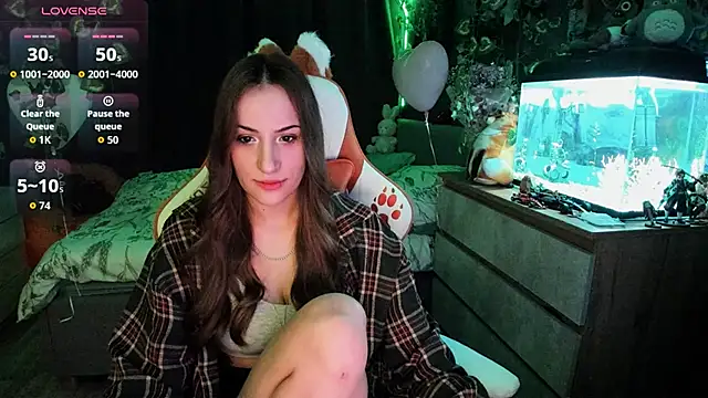 Snapshot of Selbi_Paine chatting on 02-14-26, 12:51 Selbi Paine online show from 02-14-26, 12:51