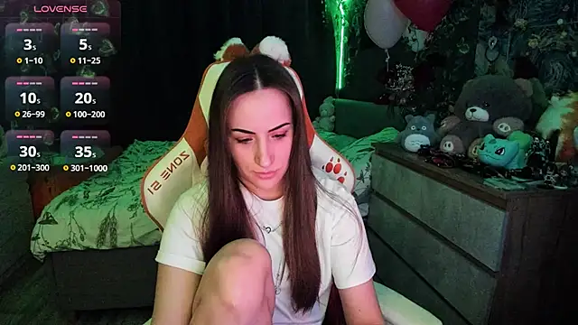 Snapshot of Selbi_Paine chatting on 02-19-26, 05:31 Selbi Paine online show from 02-19-26, 05:31