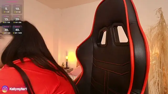 KallyMyller1 online show from 02-07-25, 10:41