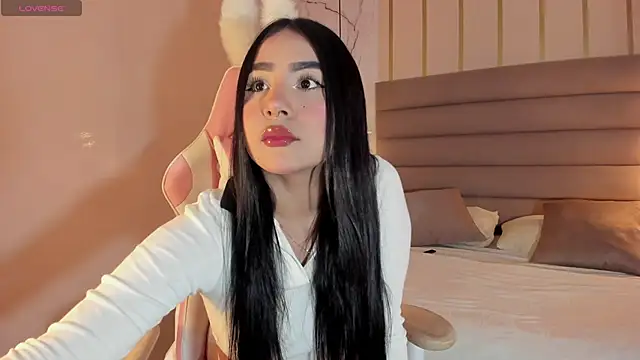 Snapshot of Mariana_sweetest chatting on 03-13-25, 08:00 Mariana sweetest online show from 03-13-25, 08:00