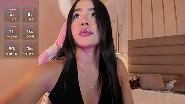 Snapshot of Mariana_sweetest chatting on 03-15-25, 08:10 Mariana sweetest online show from 03-15-25, 08:10