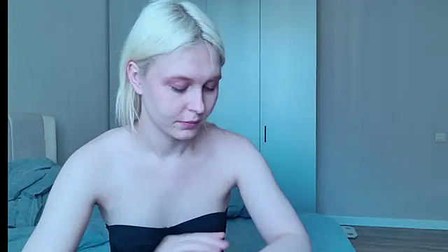 Evelyn rabbit online show from 09-19-25, 05:20