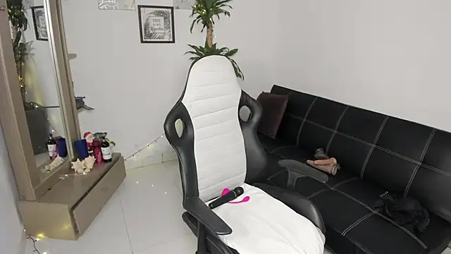 alyssannVhm online show from 01-08-26, 11:07