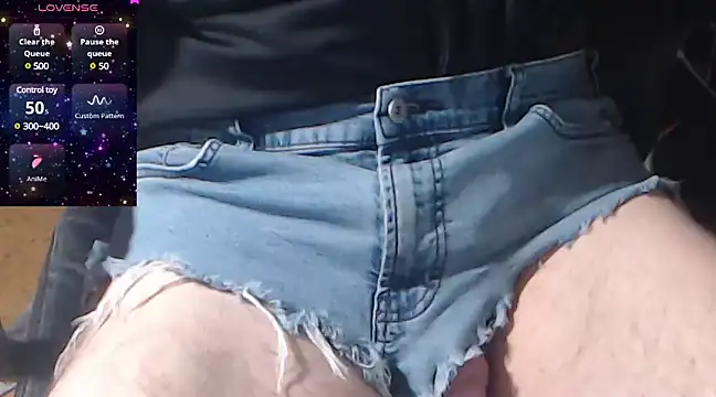 Snapshot of steffencamboy chatting on 01-04-25, 09:32 steffencamboy online show from 01-04-25, 09:32