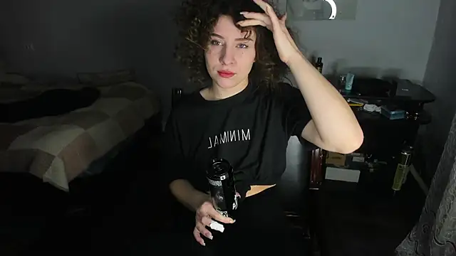 Snapshot of KindKristy chatting on 01-25-25, 05:40 KindKristy online show from 01-25-25, 05:40