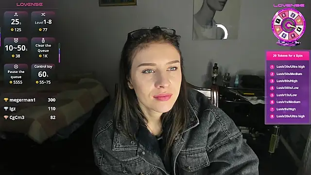 Snapshot of KindKristy chatting on 02-10-25, 08:20 KindKristy online show from 02-10-25, 08:20