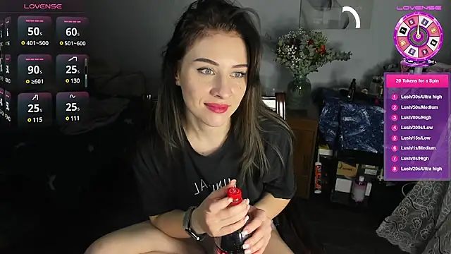 Snapshot of KindKristy chatting on 02-17-25, 10:40 KindKristy online show from 02-17-25, 10:40