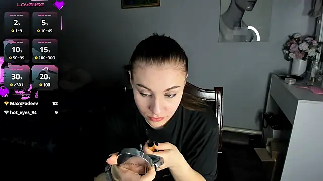 Snapshot of KindKristy chatting on 03-20-25, 11:05 KindKristy online show from 03-20-25, 11:05