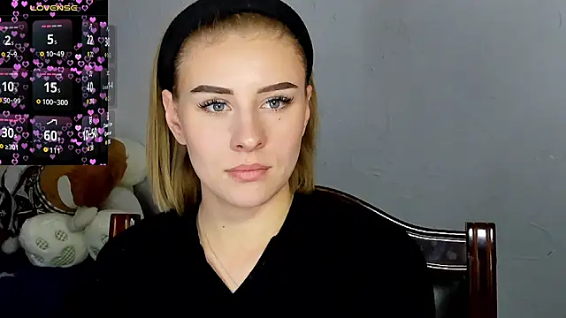 Snapshot of KindKristy chatting on 09-20-25, 08:37 KindKristy online show from 09-20-25, 08:37