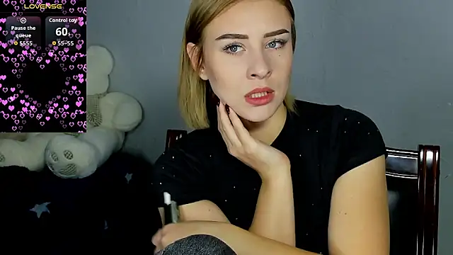 Snapshot of KindKristy chatting on 09-24-25, 04:27 KindKristy online show from 09-24-25, 04:27