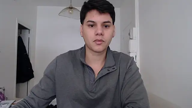 Snapshot of tomas_boy20 chatting on 02-12-26, 02:56 tomas boy20 online show from 02-12-26, 02:56