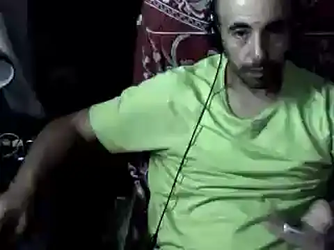 Snapshot of big_heart chatting on 09-17-25, 06:48 big heart online show from 09-17-25, 06:48