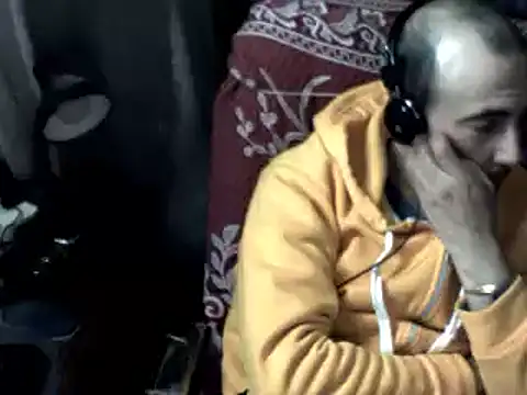 Snapshot of big_heart chatting on 02-14-26, 09:11 big heart online show from 02-14-26, 09:11