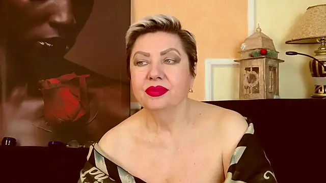 LadyPosh online show from 04-15-26, 07:58