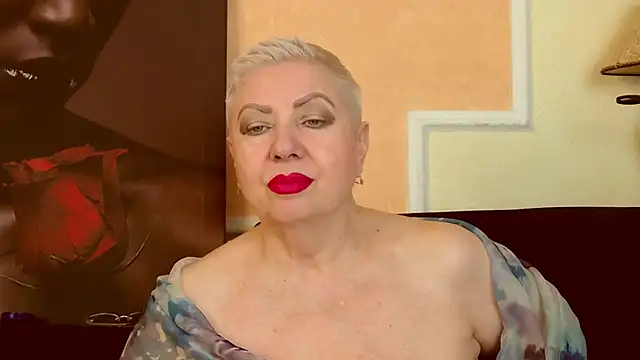 Snapshot of LadyPosh chatting on 07-08-26, 08:46 LadyPosh online show from 07-08-26, 08:46