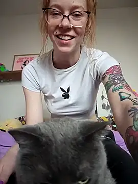 LucidLucy online show from 03-15-25, 04:10