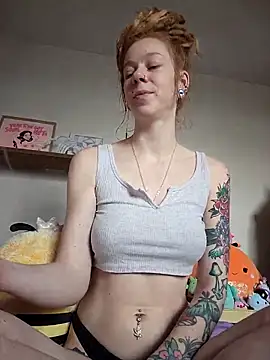 LucidLucy online show from 03-16-25, 04:45