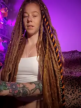 LucidLucy online show from 11-05-25, 03:39