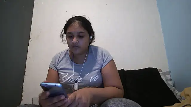 Indianbloom- online show from 10-12-25, 03:00